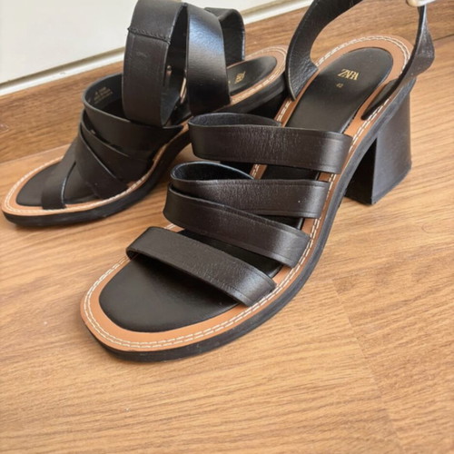 Zara leather sandals like new, size 40, black and brown