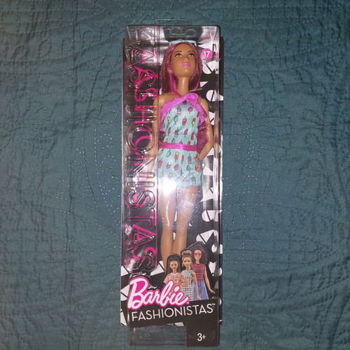 Barbie Fashionistas #17 doll new in box