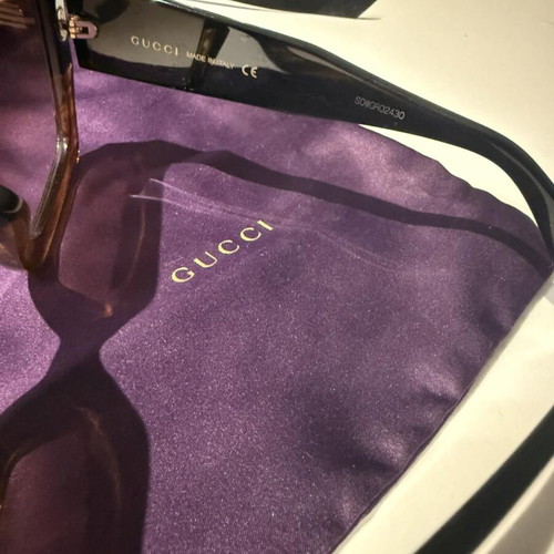 Gucci sunglasses like new, black and brown