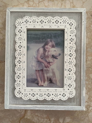Wooden frame like new with gray/white patina and embossed design