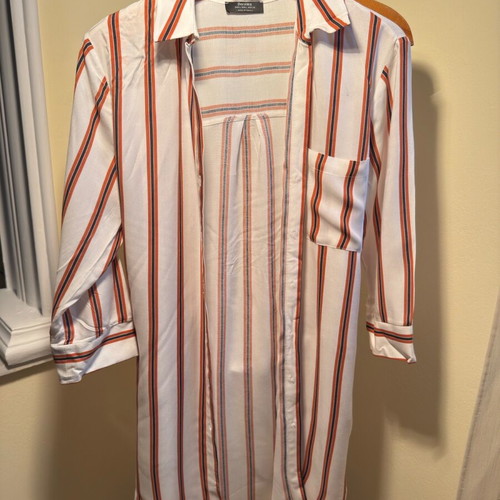 Bershka long shirt like new, with belt, white and blue, size L