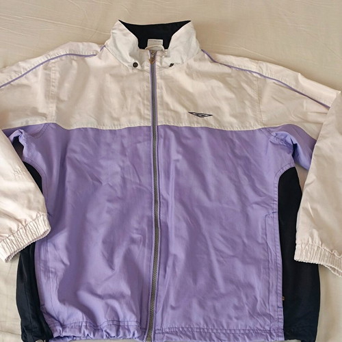 Vintage μπουφάν Umbro γυναικείο σαν καινούργιο, μέγεθος 38, με αποσπώμενη κουκούλα
