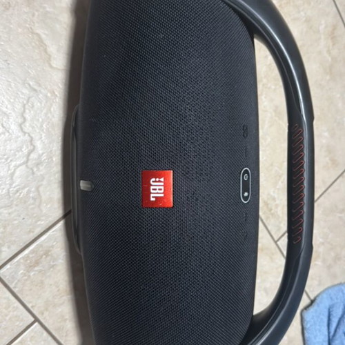 JBL Boombox 2 portable speaker like new