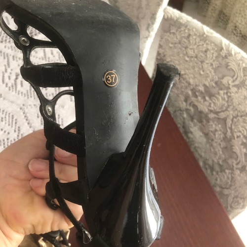 Adams Shoes black sandals size 37 like new