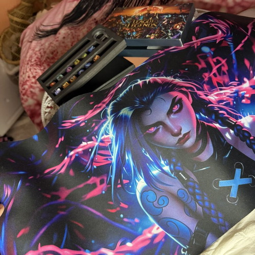 League of Legends gaming set with Jinx mouse pad and keycaps