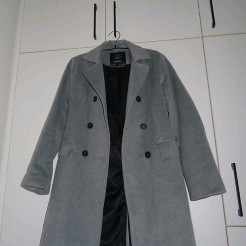 Attrativo gray coat new, size Small with black lining