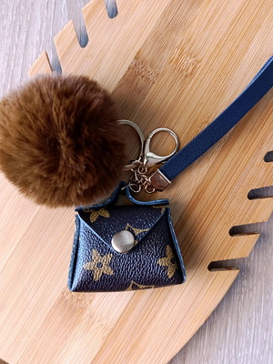 Keychain with tassel and pouch new, brown shade