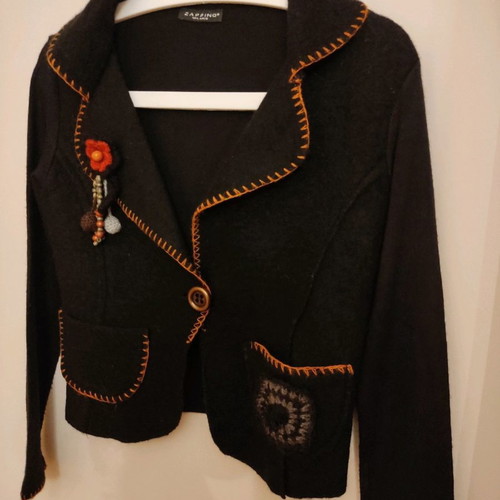 Blazer type jacket used, size small, black, 80% Lana wool
