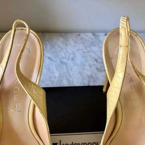 Casadei Slingback Heels Croc Effect Size 40 Fits 39 Cream Yellowed Used