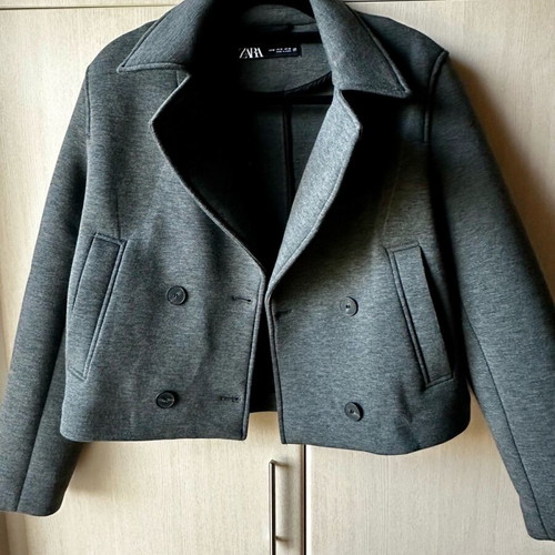 Zara jacket hoodie like new, grey with detachable hood