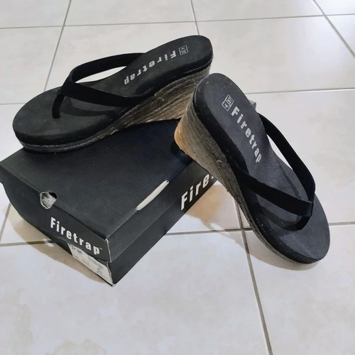 Firetrap wedges heeled flip-flops size 37, new, black