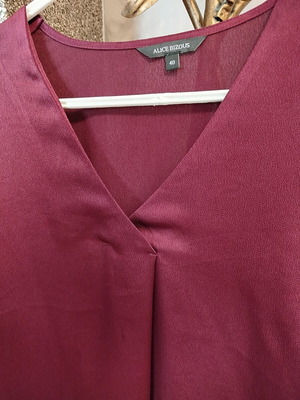 Burgundy blouse, like new