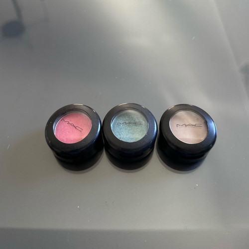 Mac eyeshadow set used with sushi flower satin, Shimmermoss, Omega matte shades