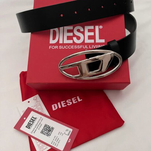 Diesel B-1DR black belt with silver logo buckle