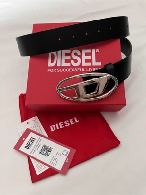 Diesel B-1DR black belt with silver logo buckle