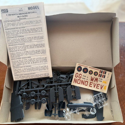Vintage 70s Frog Mitchell Mk.II (B-25C) Medium bomber model 1/72 scale