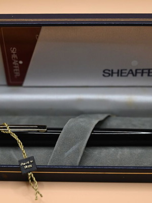 Sheaffer TARGA 1022 Fountain Pen 18k Medium Nib new