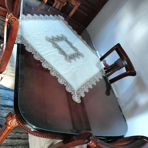 Dining set solid wood with 6 chairs like new