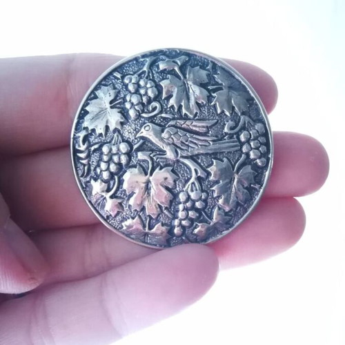 Silver brooch with bird and vine design new