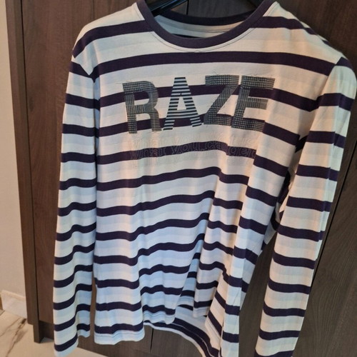 Men's striped shirt large used, white and blue