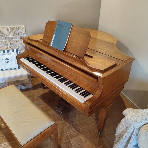 Chappell London Baby Grand Piano used, 135 cm with bench