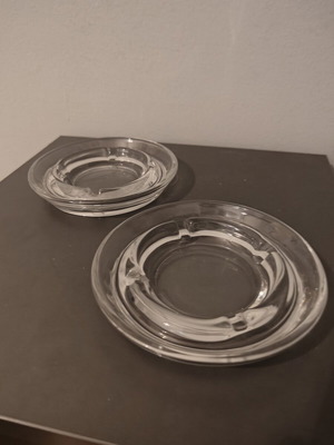 Glass ashtrays set of 2 unused
