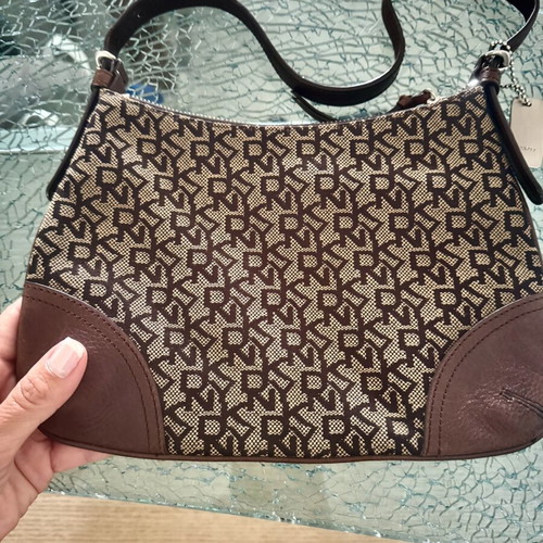 DKNY bag like new, brown