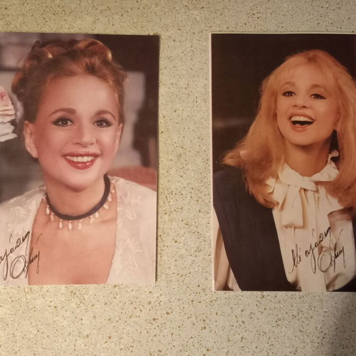 Aliki Vougiouklaki autograph set
