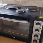 Izzy microwave oven in excellent condition
