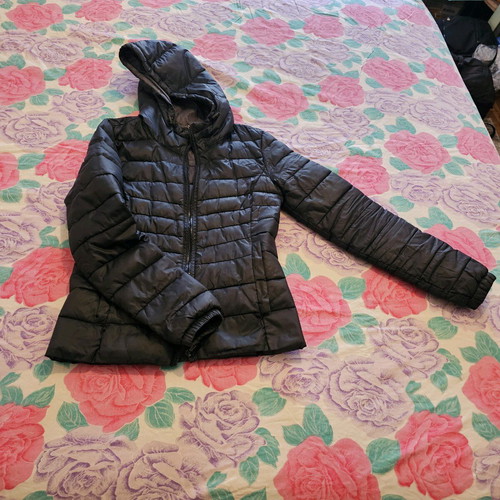 Only Tahoe Puffer Jacket with Hood XS like new, black