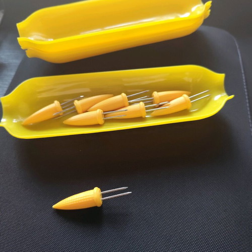 Corn serving set used, 5 plates