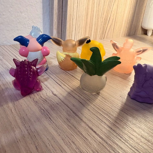 Pokemon finger puppets set 1996-1998 with Gengar and trainer figures
