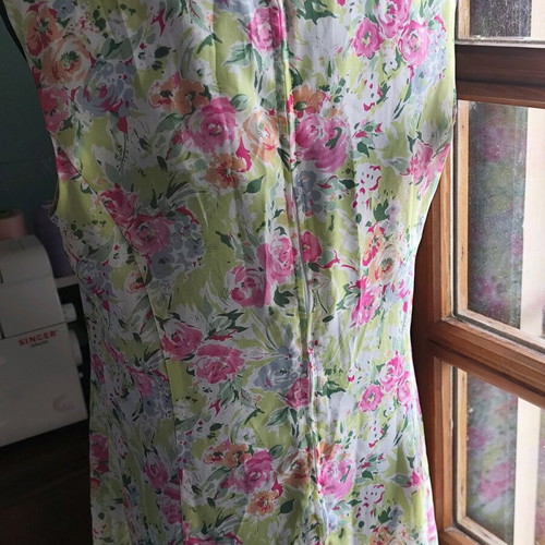 Dress like new with transparency and matching fabric belt, multicolor size M