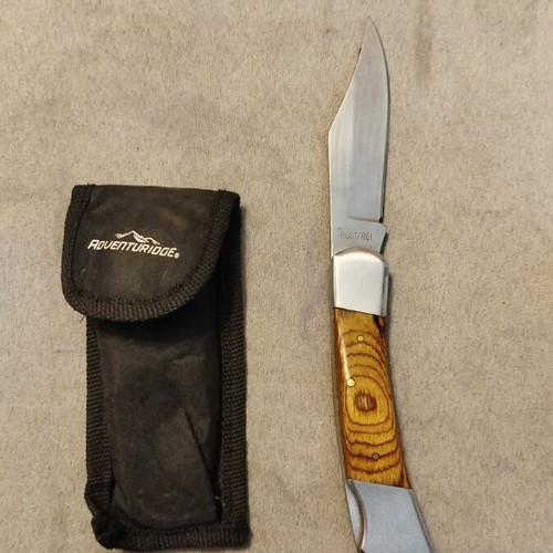 Folding knife like new