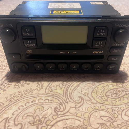 Toyota RAV 4 01-05 CD radio used in excellent condition