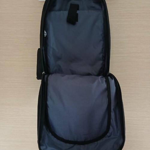 Kensington backpack like new, black