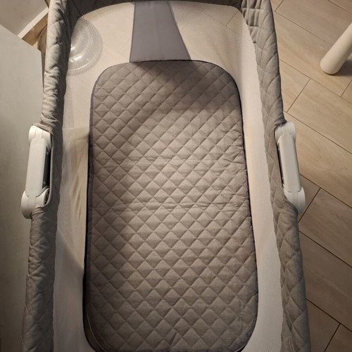 Kikka boo Carrycot Mom and Me baby cradle with mattress and mosquito net