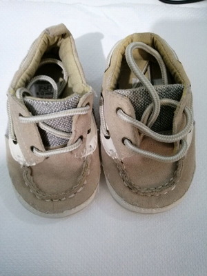 F&F Baby Crib Shoes used for 6-12 months