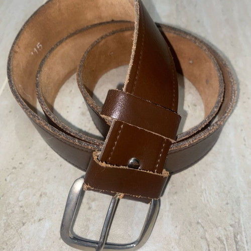 Brown leatherette belt used in excellent condition