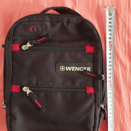 Wenger men's bag, black, multiple compartments