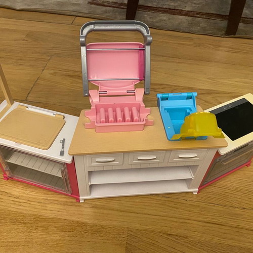 Barbie Kitchen like new with lights and sound