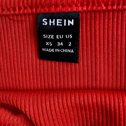 Shein red woman's sleeveless crop top size XS used