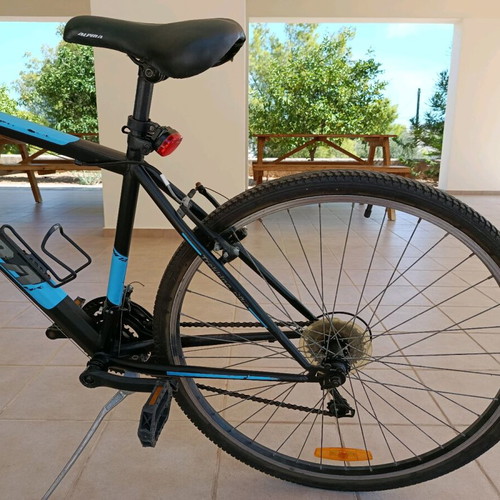 Alpina trekking bicycle 28 inch with 6 speeds used, blue