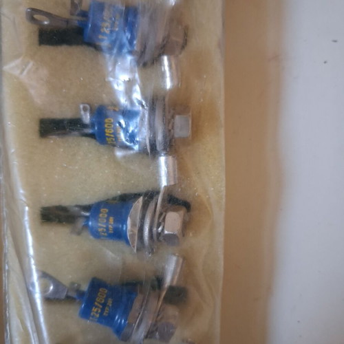T25/600 Power Thyristors pack of 40, like new, stud mount 25A 600V