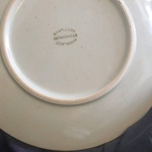 Stoneware Scotland hand-painted ceramic plate like new