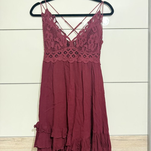 Free People κόκκινο φόρεμα σαν καινούργιο, δημοφιλές καλοκαιρινό μοντέλο