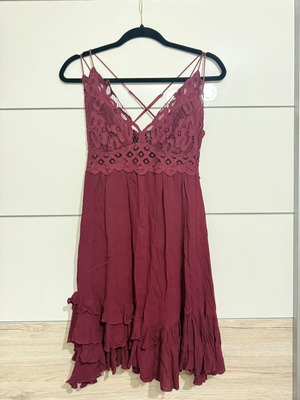 Free People red dress like new, popular summer model