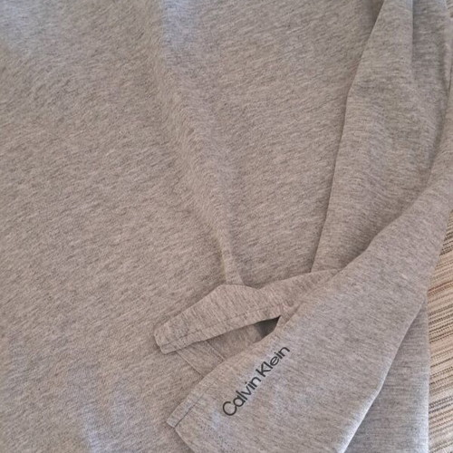 Calvin Klein T-shirt like new, gray, size M-L