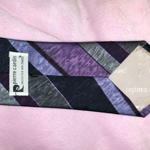 Tie like new, purple striped design