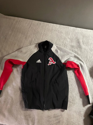 Adidas jacket 10/10 condition, small